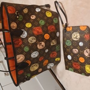 Louis vuttion special edition neverful with wristlet